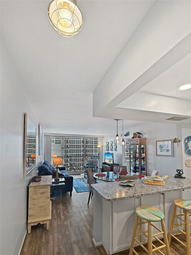 Foto del edificio - 525 N Ocean Blvd