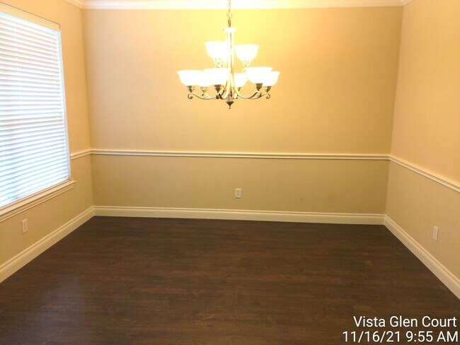 Foto del edificio - 4401 Vista Glen Ct