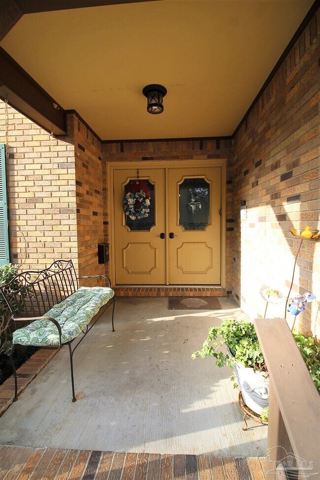 Building Photo - 4831 E Olive Rd