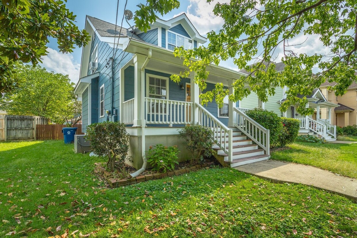 3 bedroom, 2 bathroom home in the Southside! - 3 bedroom, 2 bathroom home in the Southside!