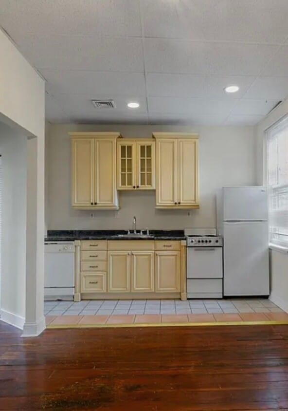 Photo - 450 East Girard Avenue, Unit 2F