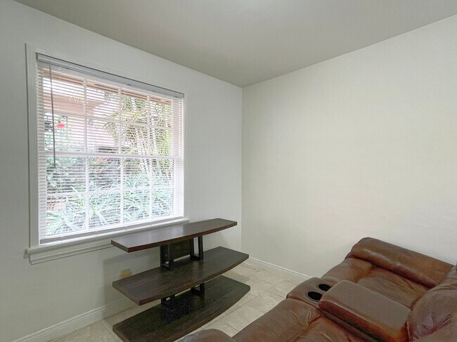 Foto del edificio - 51 Lime Ave