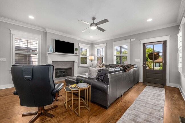 Photo - Charming 3-Bedroom Home in the Heart of Th...