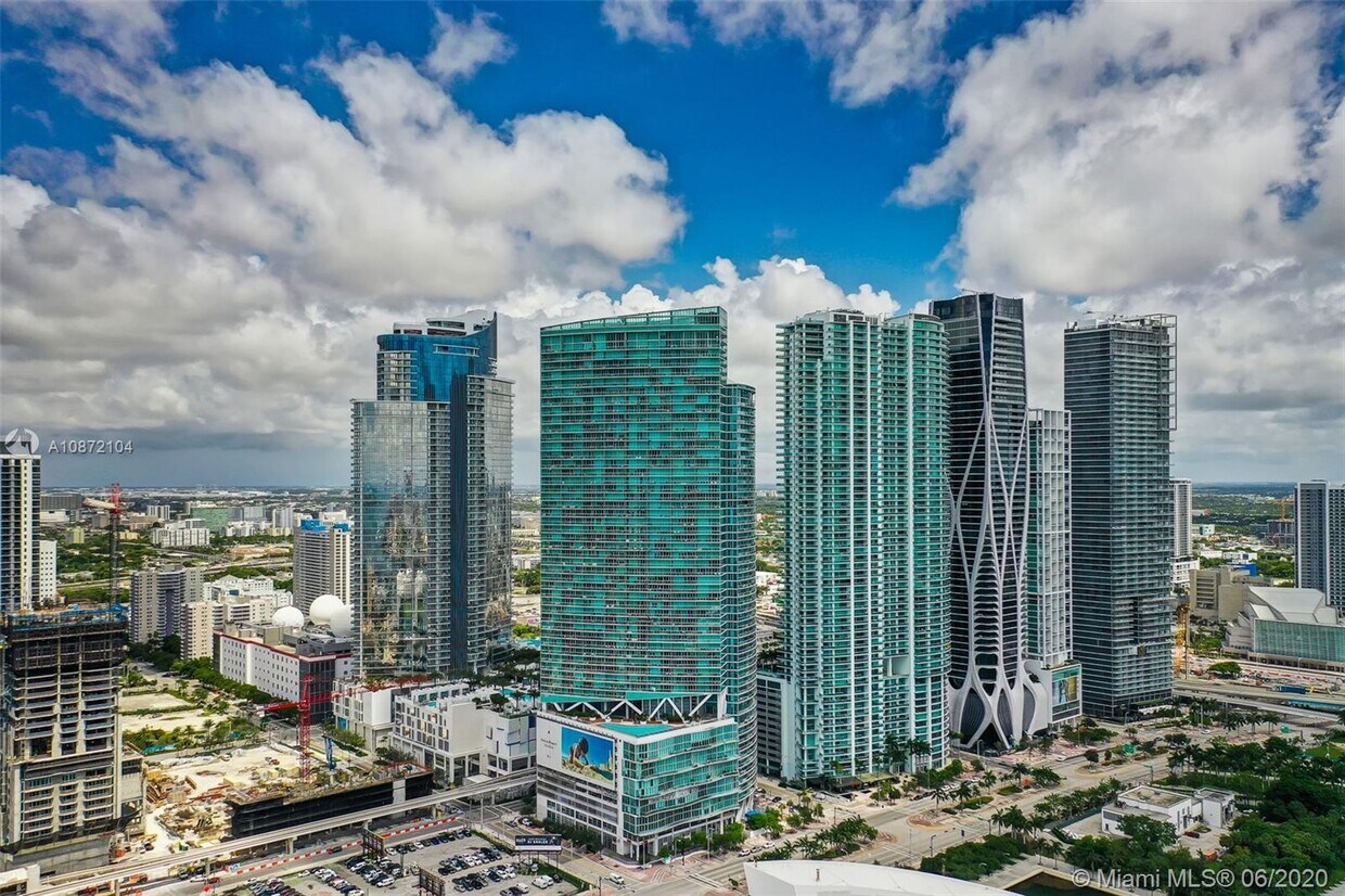 Foto principal - 888 Biscayne Blvd