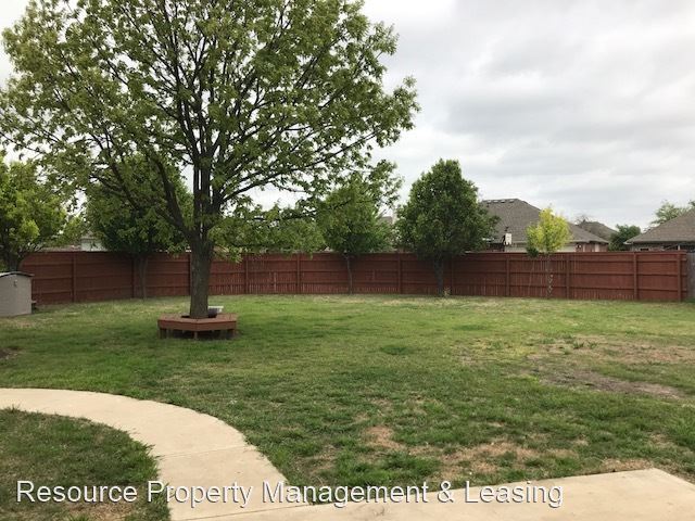 Building Photo - 4 br, 2.5 bath House - 105 Foxtail Ct.