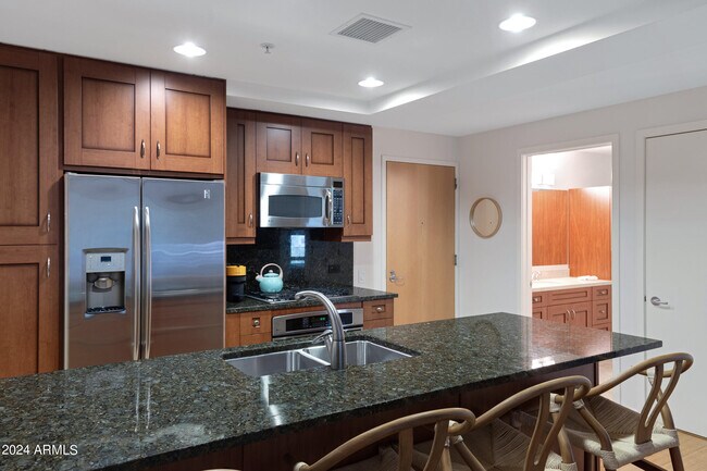 Foto del edificio - 7161 E Rancho Vista Dr