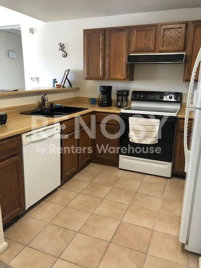 Building Photo - 3-BD, 2-BA Single Family House in Chandler!