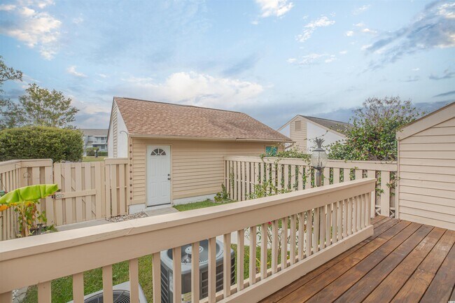 Building Photo - 3980 Fairway Lakes Dr