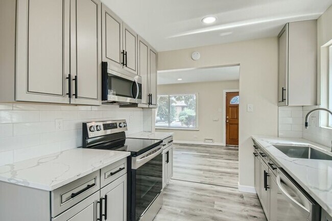 Foto del edificio - 3261 Ivy Street, Denver, CO, 80207