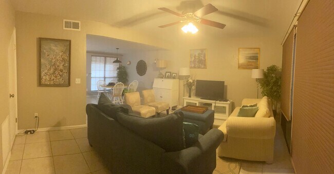 Foto del edificio - 3BD/ 3BA Condo in Rockwood Villas