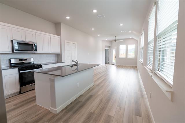 Foto del edificio - 4802 Ellison Dr