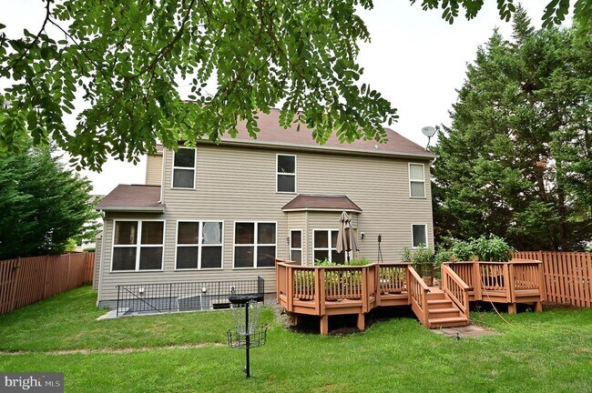 Building Photo - 46845 Northbrook Way