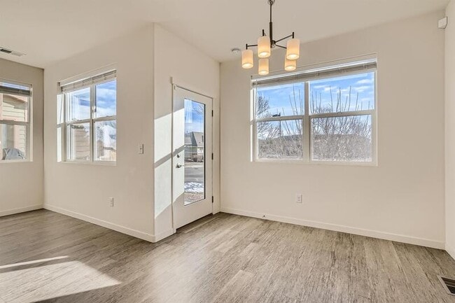 Building Photo - 9720 Clermont Ln