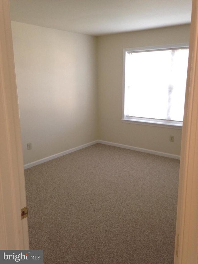 Building Photo - 27 Green St