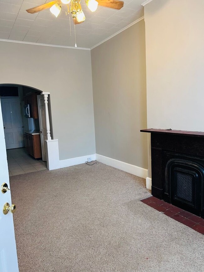 Building Photo - 1737 Madison St