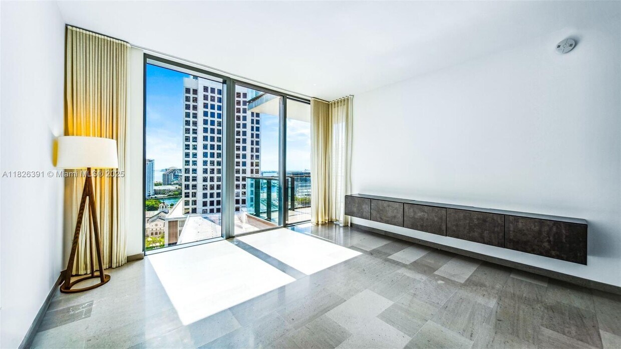 Foto principal - 68 SE 6th St