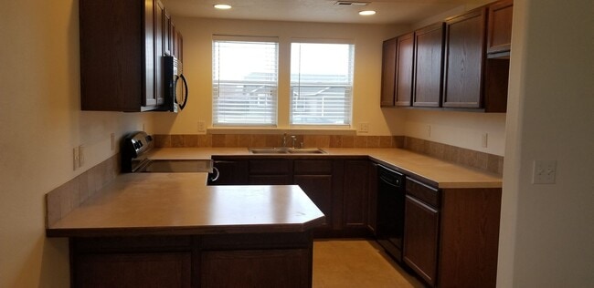 Building Photo - 3 Bed 2 Bath one story home located in Cro...