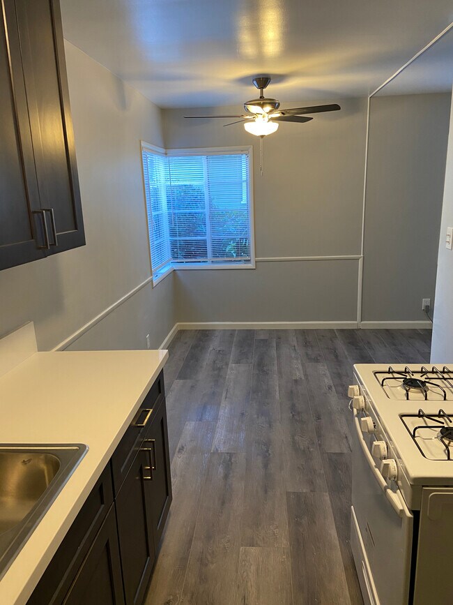 Building Photo - 12267 Magnolia Blvd