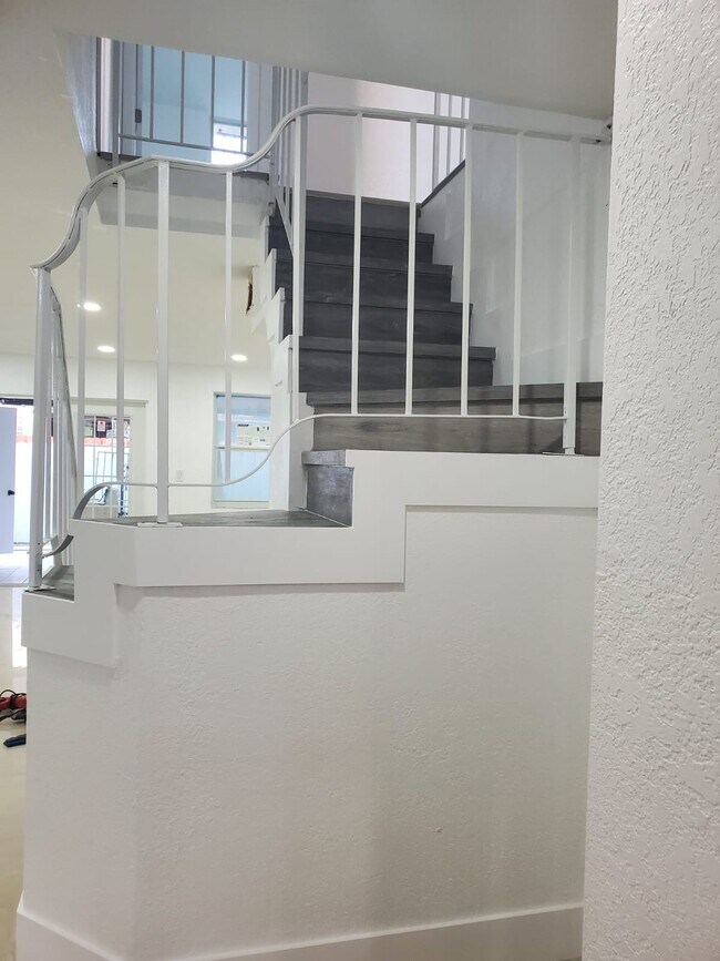 Foto del edificio - 3885 W 9th Ave