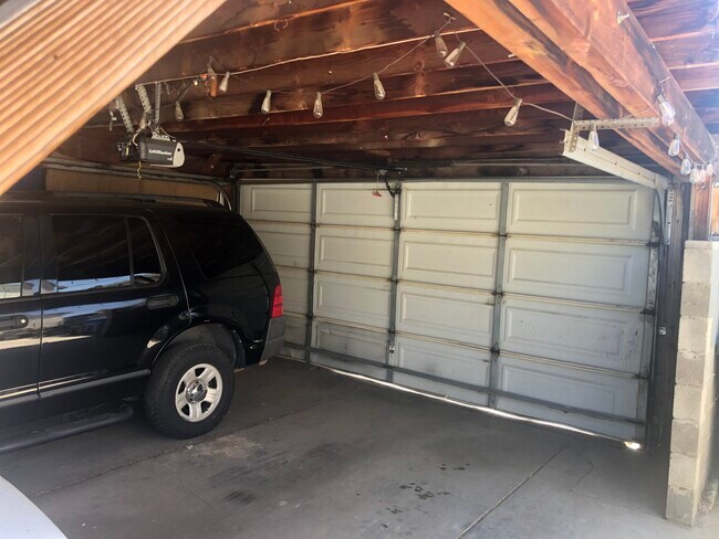 Foto del edificio - 19442 Vanowen St