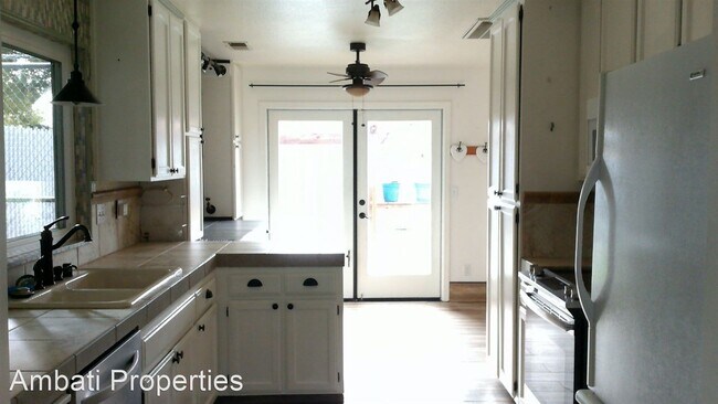 Building Photo - 3 br, 2 bath House - 5158 E. Pitt Ave