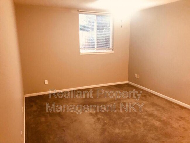 Building Photo - 10124 Carnation Ct