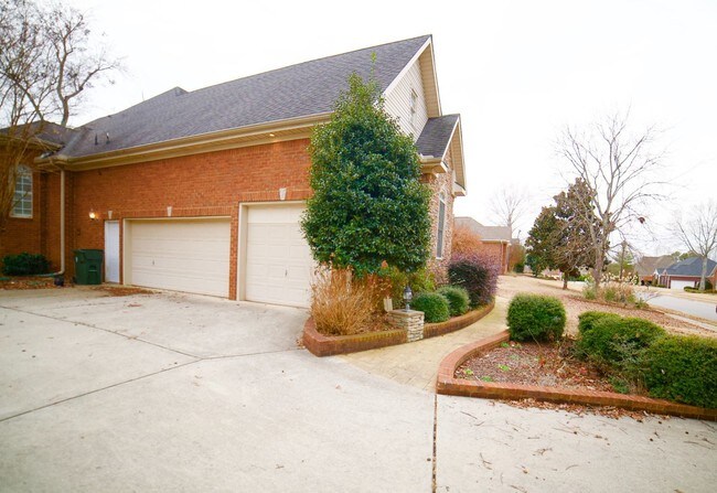 Foto del edificio - 4 br, 4 bath House - 106 Holbrook Drive