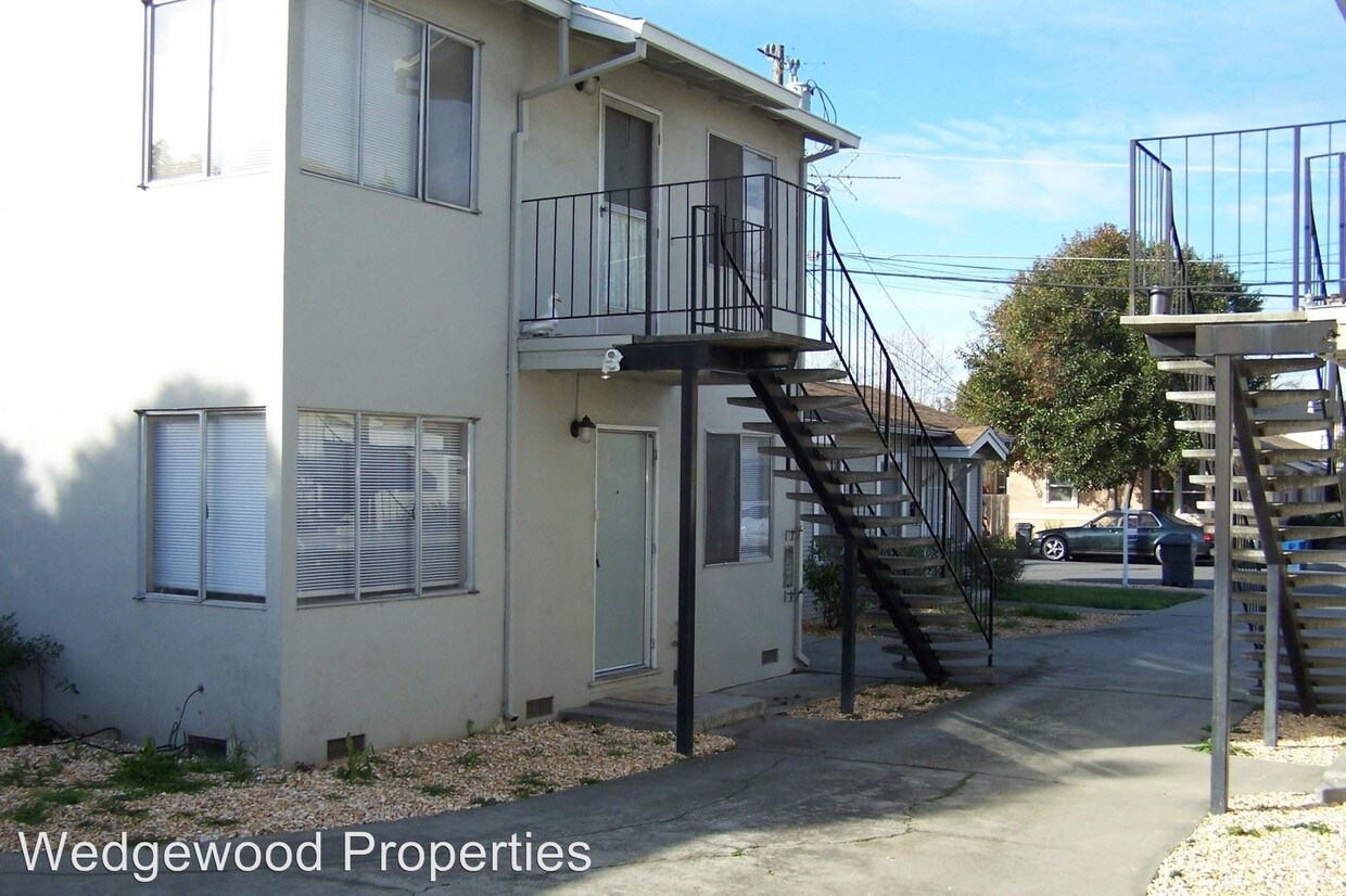 Primary Photo - 458-468 Raymond Ave