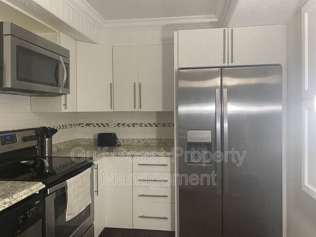 Foto del edificio - 21405 Olean Blvd