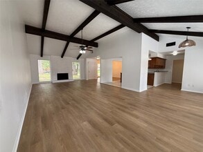 Building Photo - 3206 Cascade Creek Dr