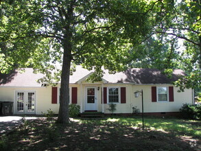 Building Photo - 2236 Delaney Dr