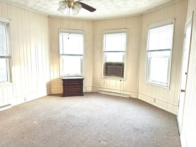 Foto del edificio - 87 Hathaway St