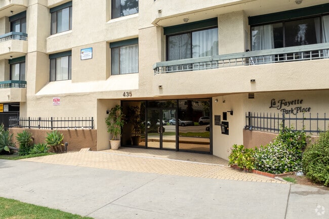 Entrance - La Fayette Park Towers Condominiums