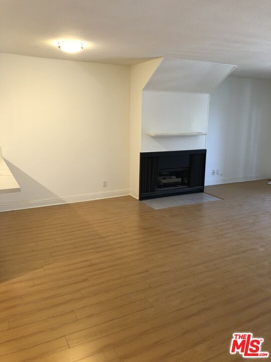 Building Photo - 15516 Sunset Blvd