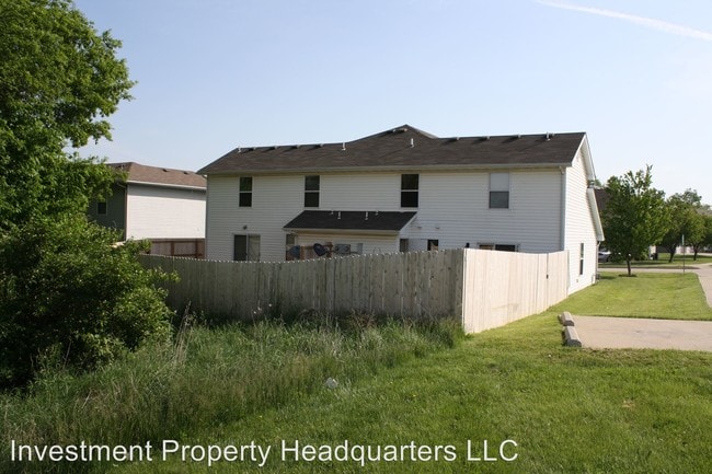 Building Photo - 3403 Squirrel Dr