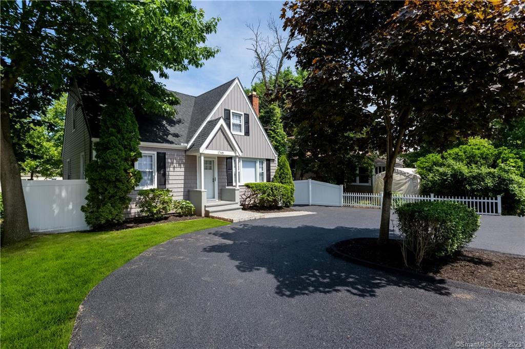 Primary Photo - 1748 Stratfield Rd