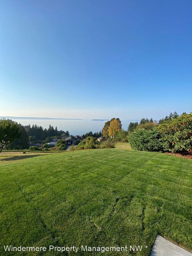 Foto del edificio - 4 br, 2 bath House - 4618 Seahurst Ave