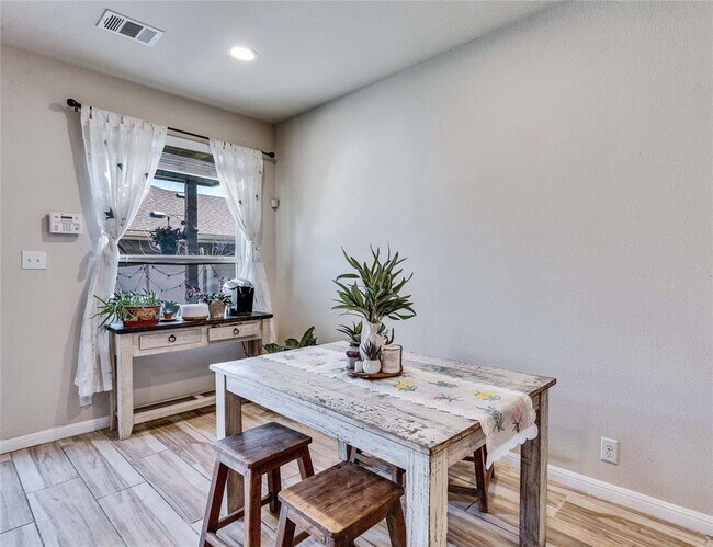 Foto del edificio - 1012 Lost Pines Ln