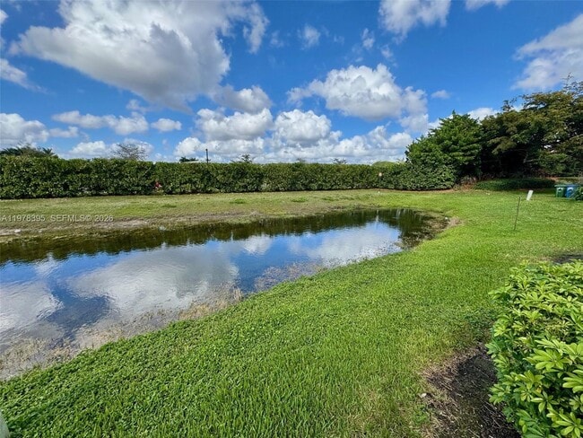 Foto del edificio - 44 Key W Ct