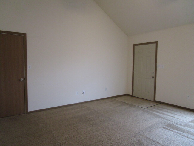 Building Photo - 509 Glenstone Dr