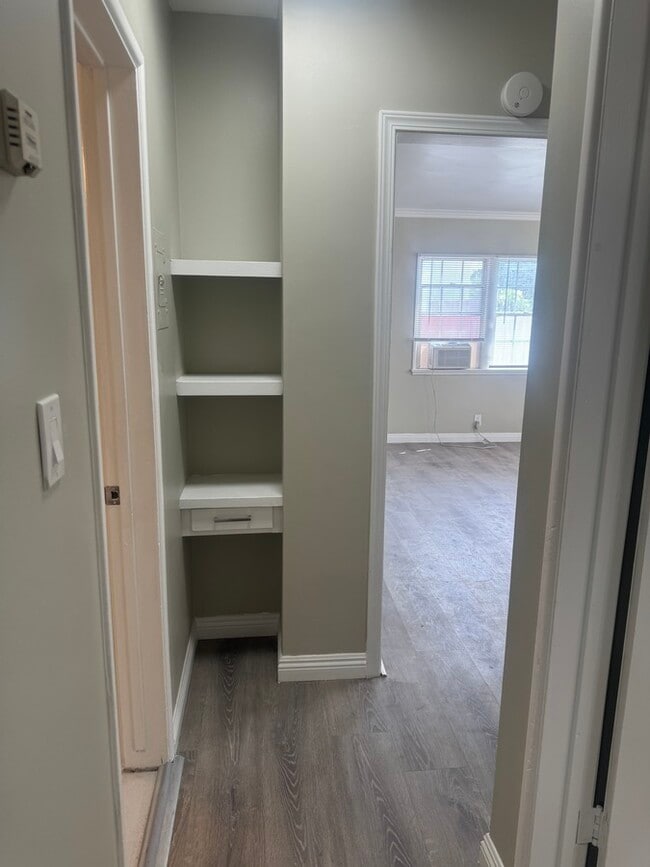 Foto del edificio - 2100 El Paseo