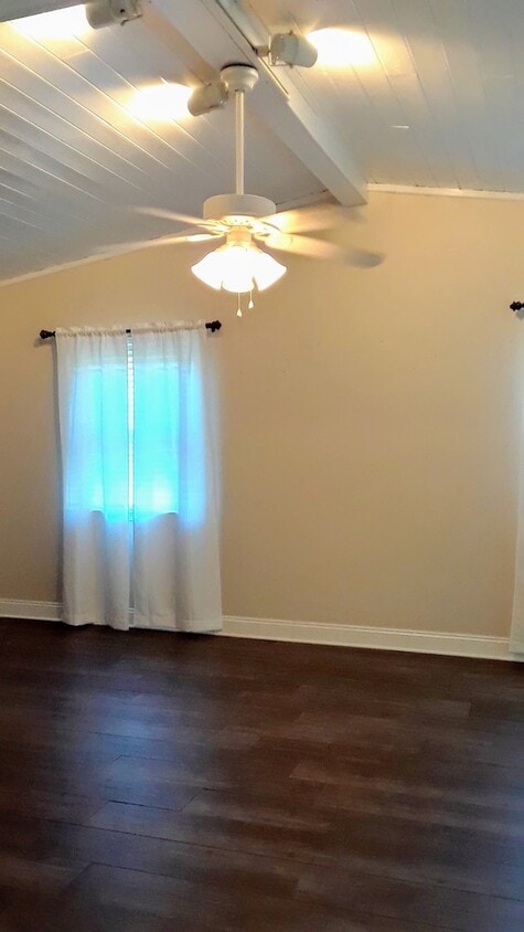 Primary Photo - Beautiful 4 bedrooms 2 bath's single famil...
