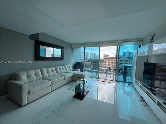 Building Photo - 2950 NE 188th St