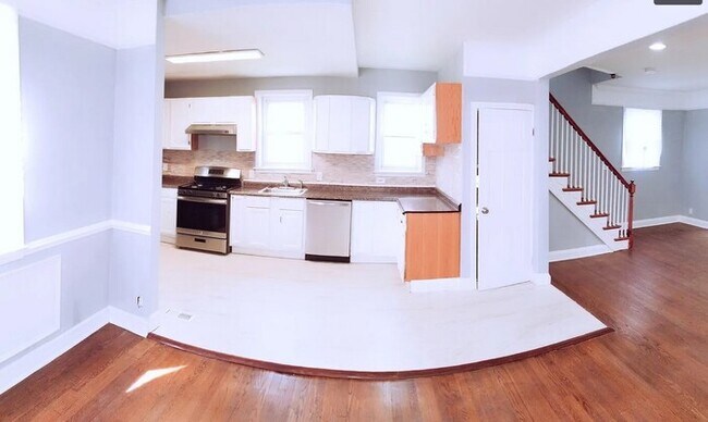 Foto del edificio - Beautiful Townhome
