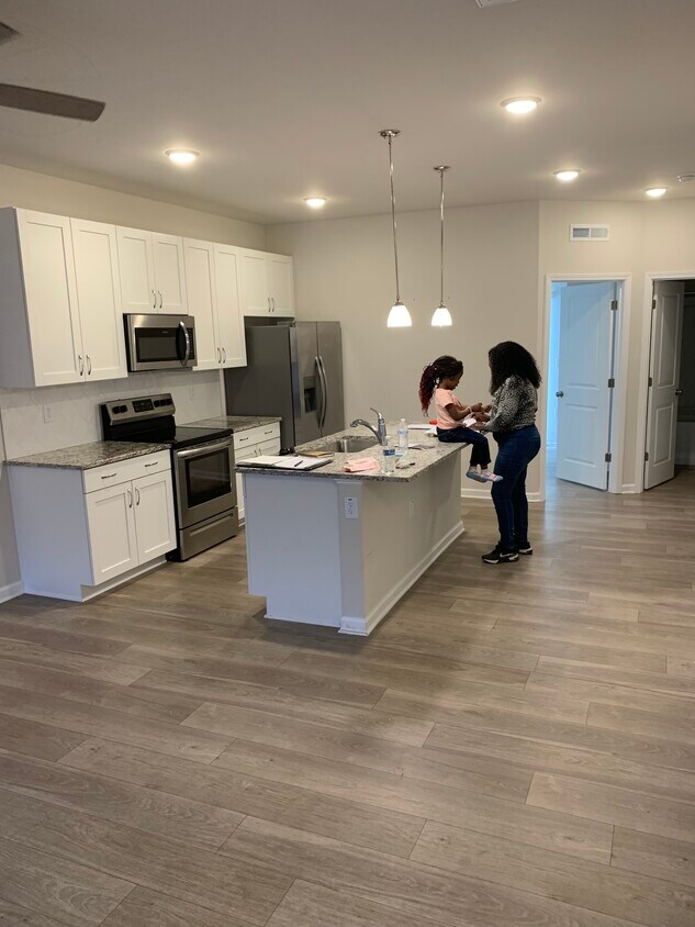 Foto principal - 408 Merriman Dr