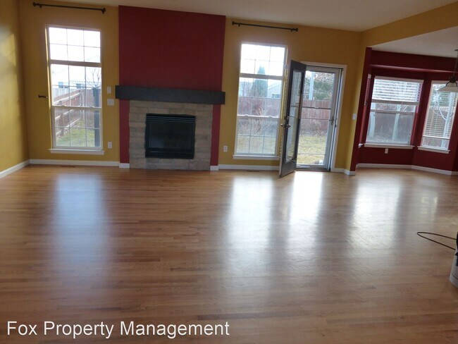 Foto del edificio - 4 br, 3.5 bath House - 3635 Wildrose Place