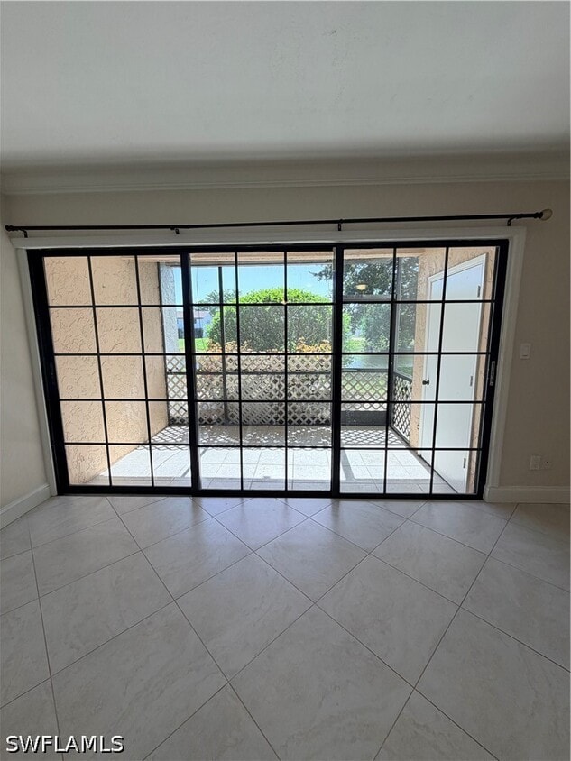 Building Photo - 26560 Southern Pines Dr