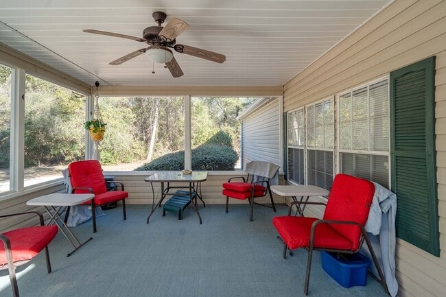 Foto del edificio - 2671 Oscar Harvey Rd