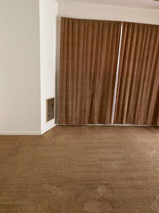 2 bedroom 1 bath bottom floor townhouse House for Rent in Cave Spring