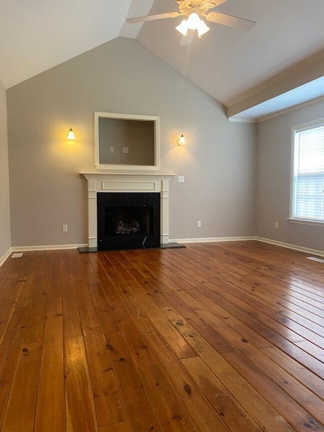 Foto del edificio - 305 Towbridge Ln